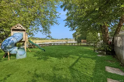 1016 Channel Drive, Hewlett, NY 11557 - Photo 20