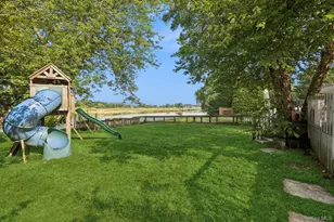 1016 Channel Dr, Hewlett, NY 11557 - Photo 20