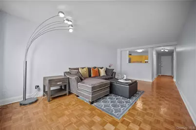 12 Old Mamaroneck Road #7P, White Plains, NY 10605 - Photo 2