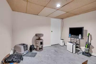 85 Robert Street, Patchogue, NY 11772 - Photo 28