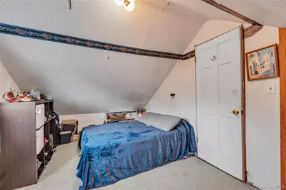 85 Robert Street, Patchogue, NY 11772 - Photo 16