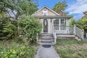 85 Robert St, Patchogue, NY 11772 - Photo 4