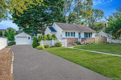 12 Virginia Street, Centereach, NY 11720 - Photo 2