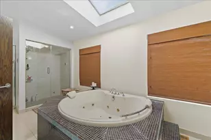 10 Morley Ct, Albertson, NY 11507 - Photo 44