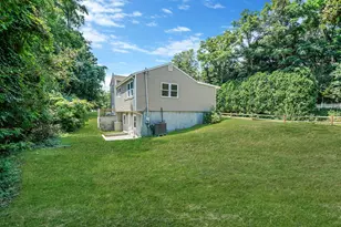 25 Cherry Ln, Wading River, NY 11792 - Photo 32