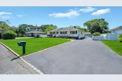 64 Rockaway Street, Islip Terrace, NY 11752 - Photo 4