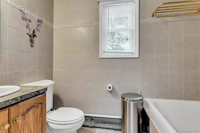 35 Willits Road, Glen Cove, NY 11542 - Photo 22