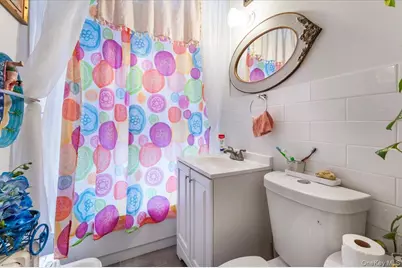 8640 123rd Street, Richmond Hill, NY 11418 - Photo 12