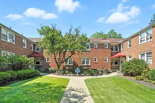 3 Bryant Crescent, White Plains, NY 10605 - Photo 2