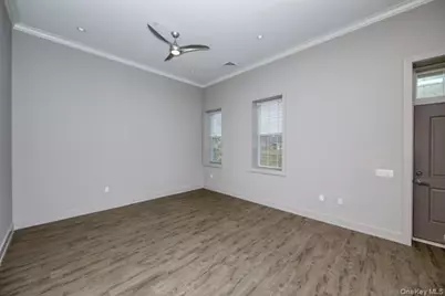 75 Circle Drive #75-102, Central Islip, NY 11722 - Photo 6