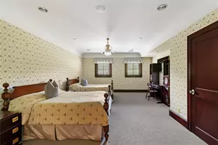 5 Half Moon Ln, Sands Point, NY 11050 - Photo 16