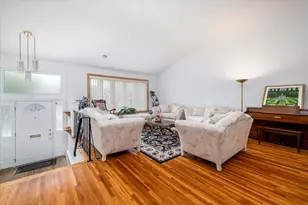 689 Allwyn St, Baldwin, NY 11510 - Photo 8