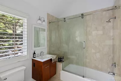 48 Douglas Court, Hampton Bays, NY 11946 - Photo 18