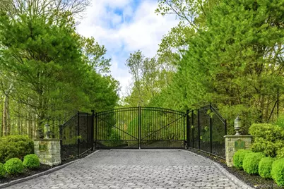 48 Douglas Court, Hampton Bays, NY 11946 - Photo 28