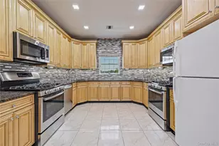 3314 Parkview Dr, Spring Valley, NY 10977 - Photo 18