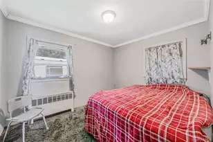 47 Prospect Pl, Deer Park, NY 11729 - Photo 10