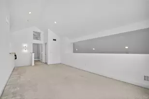 2202 Townhome Wy, Huntington Station, NY 11746 - Photo 30