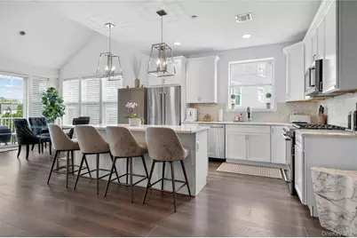 2202 Townhome Way, Huntington Station, NY 11746 - Photo 14