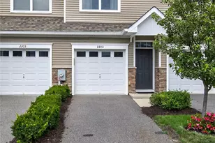 2202 Townhome Wy, Huntington Station, NY 11746 - Photo 4