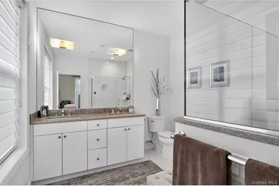 2202 Townhome Way, Huntington Station, NY 11746 - Photo 24