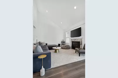 2202 Townhome Way, Huntington Station, NY 11746 - Photo 8