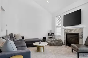 2202 Townhome Wy, Huntington Station, NY 11746 - Photo 8