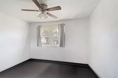 245 Lido Parkway, Lindenhurst, NY 11757 - Photo 22