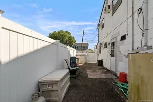 245 Lido Pkwy, Lindenhurst, NY 11757 - Photo 18