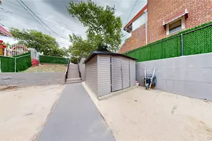 552 E 80th St, Brooklyn, NY 11236 - Photo 24