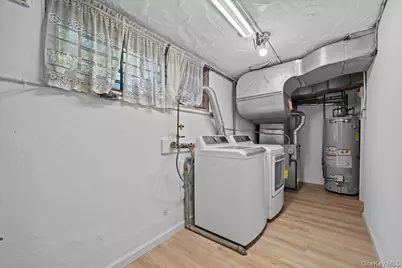 140 Van Cortlandt Park South, Bronx, NY 10463 - Photo 18