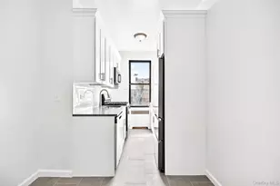 190 E Mosholu Pkwy S, Bronx, NY 10458 - Photo 10