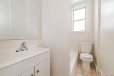 959 Van Nest Ave, Bronx, NY 10462 - Photo 4