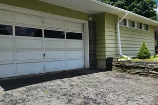 7 Meadow St, Livingston Manor, NY 12758 - Photo 2