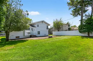 43 Friendly Ln, Jericho, NY 11753 - Photo 4