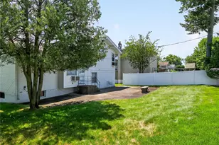 43 Friendly Ln, Jericho, NY 11753 - Photo 6