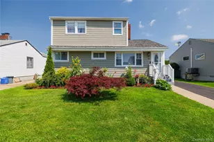 44 Tyler St, Freeport, NY 11520 - Photo 24