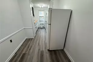 140-21 Burden Crescent, Briarwood, NY 11435 - Photo 10