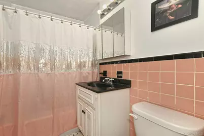 63-05 138th Street, Flushing, NY 11367 - Photo 14