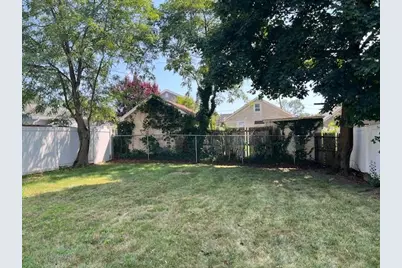 87 W Clinton Avenue, Roosevelt, NY 11575 - Photo 6