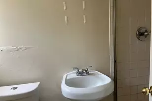 87 W Clinton Ave, Roosevelt, NY 11575 - Photo 10