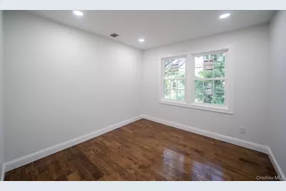 368 Landing Avenue, Smithtown, NY 11787 - Photo 16