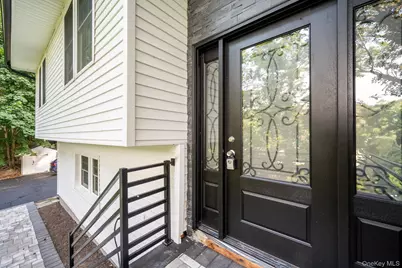 368 Landing Avenue, Smithtown, NY 11787 - Photo 2