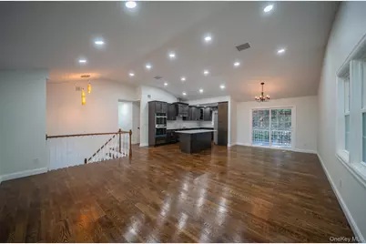 368 Landing Avenue, Smithtown, NY 11787 - Photo 4