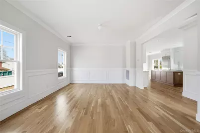 39 Jomarr Court, Massapequa, NY 11758 - Photo 12