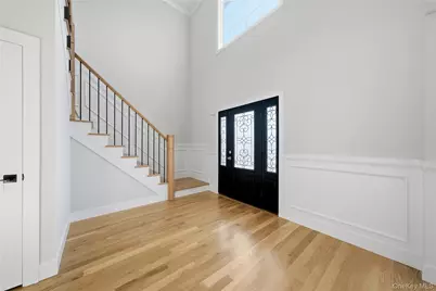39 Jomarr Court, Massapequa, NY 11758 - Photo 4
