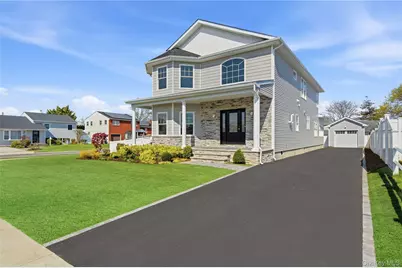 39 Jomarr Court, Massapequa, NY 11758 - Photo 2