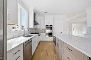 39 Jomarr Ct, Massapequa, NY 11758 - Photo 18