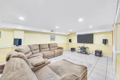 336 Princeton Street, Westbury, NY 11590 - Photo 30