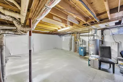 34 Gloria Place, Plainview, NY 11803 - Photo 28