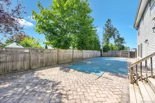 34 Gloria Pl, Plainview, NY 11803 - Photo 34